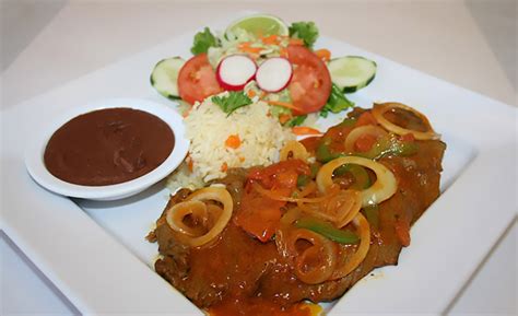 bistec encebollado salvadoreno